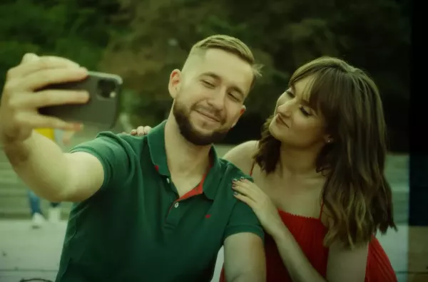 Zdolny wokalista disco polo powrócił na rynek z wyjątkową premierą! Ta nowość stanie się wielkim hitem? Fani już komentują! 
