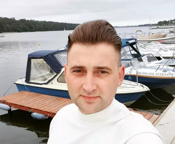 Internauci zachwyceni najnowszym albumem popularnego gwiazdora disco polo! Krążek jest już dostępny w sieci!