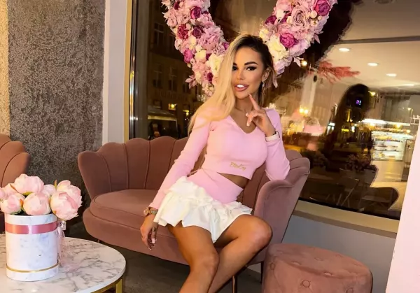 Nicki Queen rozgrzewa sieć! Zobaczcie jej piękne długie nogi! Co za figura!