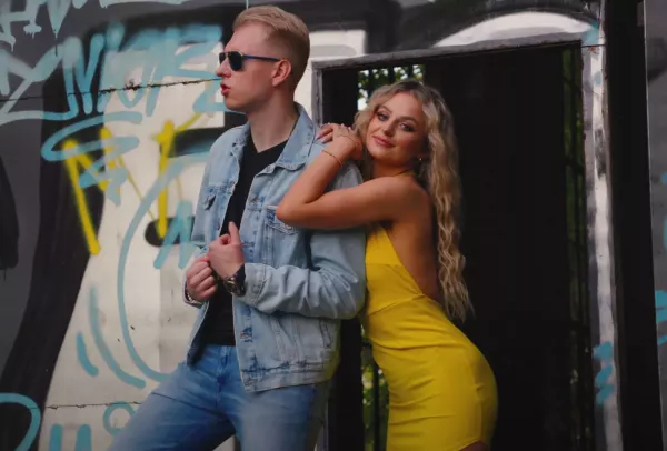 „Nie pokocham jej” – Hubski ujawnia emocjonalny hit na jesienne wieczory pełne nostalgii
