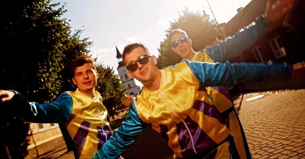 Nowa muzyczna perełka gwiazd disco polo Kwestia 07! Ta nowość „Płomień przeznaczenia„ podbije listy przebojów?! 

