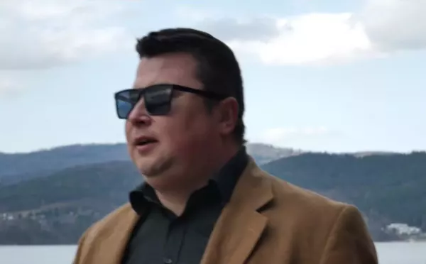 Nowa piosenka „Spójrz na mnie” od Kamila Juchimiuka