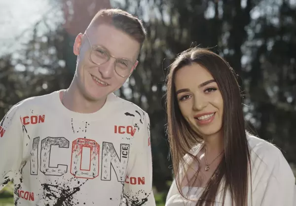 NOWY HIT Radek Karczewski z zespołu Midix pt. „Dziewczyna z tik toka„! Już teraz podbija TikToka!