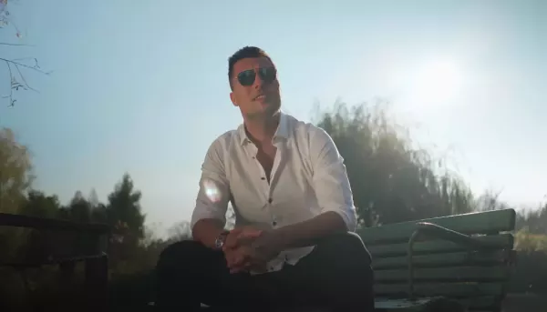 Obietnica warta miliony? Wokalista disco polo wzrusza i nakłania do przemyśleń!