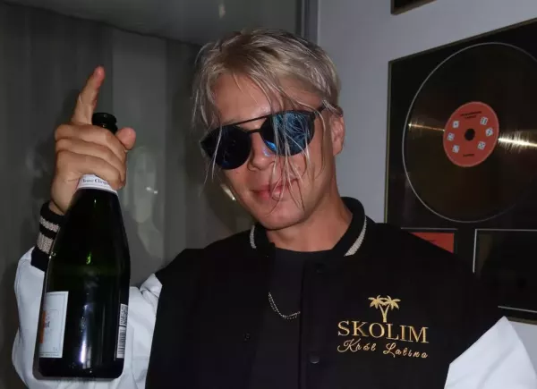 Opadną Wam szczęki! Ile zarabia Skolim? Kwota za koncert w Czechach zaskoczyła wszystkich! Ponad 100 tysięcy! 
