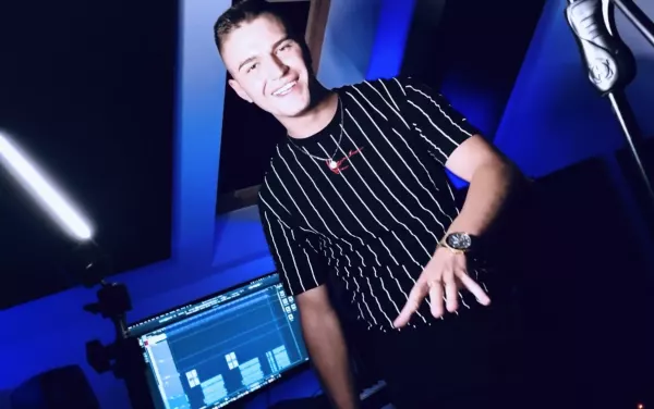 Nowa gwiazda na scenie disco polo! Oskaro - Ile ma lat, skąd pochodzi? Najważniejsze informacje!