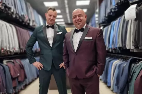 Panowie z duetu Long i Junior przyłapani w modnym sklepie! Gwiazdorzy disco polo polowali na wyprzedaże?! 