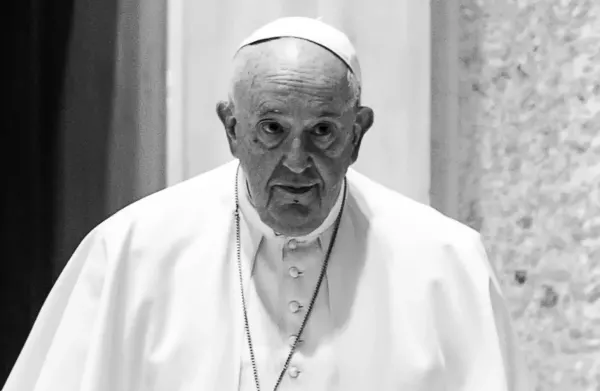 Papież Franciszek nie żyje! Branża disco polo pogrążyła się w smutku. Gwiazdy żegnają papieża Franciszka