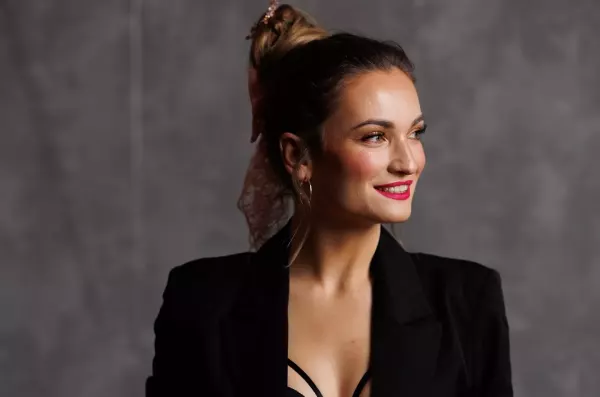 Paulina Banaszek z Energy Girls kusi w bieliźnie! Odważna stylizacja gwiazdy disco polo rozpala zmysły fanów!
