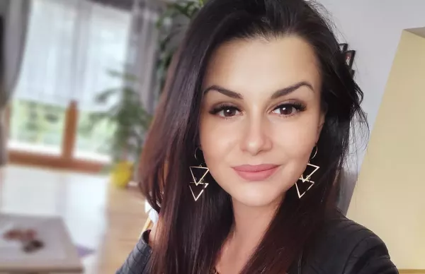 Uwielbiana wokalistka disco polo bez makijażu? Zobacz jak wygląda na co dzień Iness Aneta Działak!
