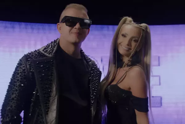 Piękni i Młodzi Dawid Narożny łączy siły z Sobotą. „Niewiara” szturmem podbija trendy YouTube