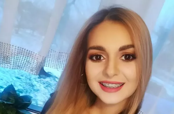 Na pierwszym planie dekolt i piękny uśmiech: Gwiazda Disco Polo prowokuje | ZDJĘCIA