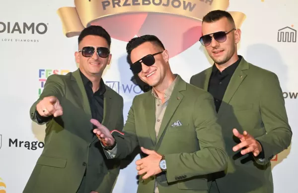 Gwiazdy disco polo Playboys na scenie i poza nią – zobacz dzień pełen koncertowych wyzwań | VIDEO