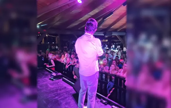 Plaża, tłum i After Party. Tak wyglądał ostatni lipcowy koncert zespołu w Rybakówce
