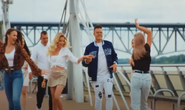 Ponad 120 tysięcy wyświetleń dla Massive i singla „Pierwszy raz” w kilka dni