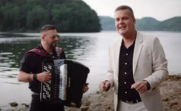 Ponad 400 tysięcy wyświetleń i rośnie! Nowość od To Jest To podbija serca fanów disco polo

