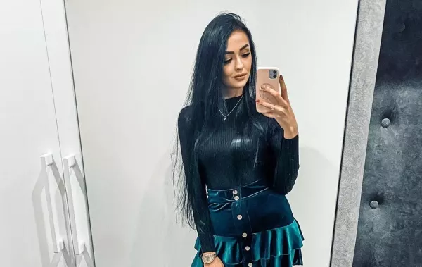 Popularna wokalistka disco polo w czułym pocałunku! Gwiazda pokazała się u boku ukochanego! 