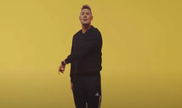 Gwiazdor disco polo zaskoczył wszystkich! To najbardziej kolorowy klip jaki kiedykolwiek zespół Effect zrealizował?!