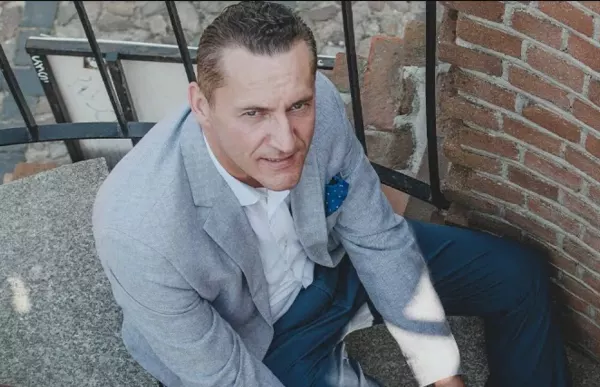 Premiera: Adam Chrola prezentuje nowość – „Razem być”
