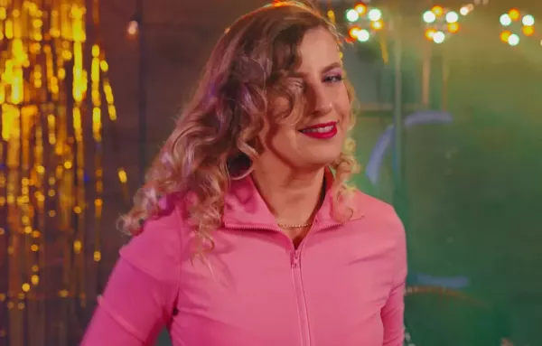 Premiera nowego singla Asi. Wokalistka prezentuje utwór „Stare disco"