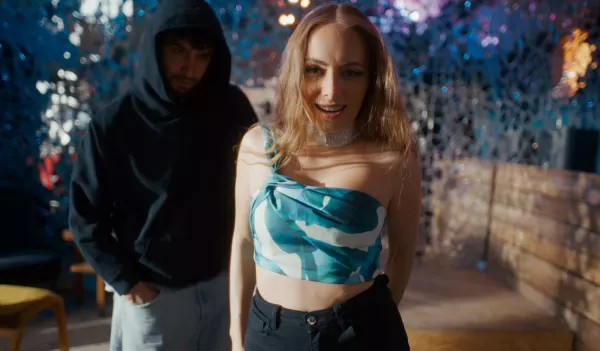 Premiera singla „Stalker" - Domi debiutuje na polskiej scenie disco i dance utworem w klimacie latino
