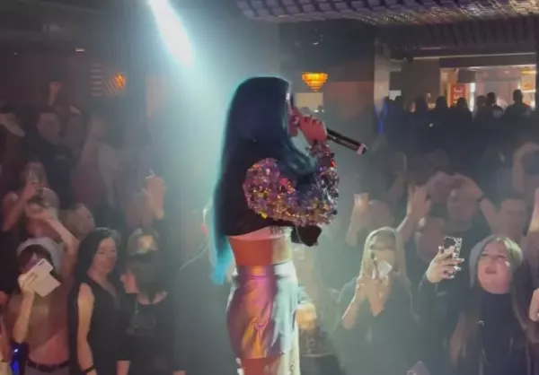 Przejdą Ci ciarki! Zobaczcie występ Agbe w Y Club! Ten hit zna cała Polska | VIDEO