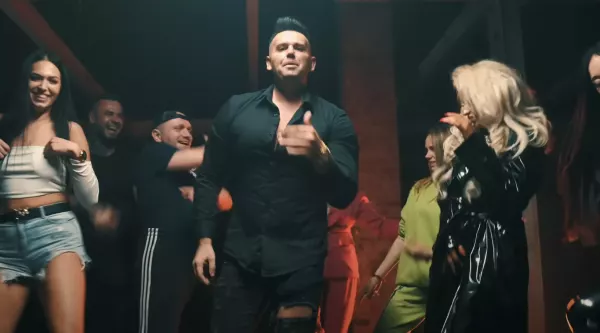 Rozpalił Internet swoim nowym przebojem „Golas„! Lider zespołu Extazy osiągnął niesamowity sukces!