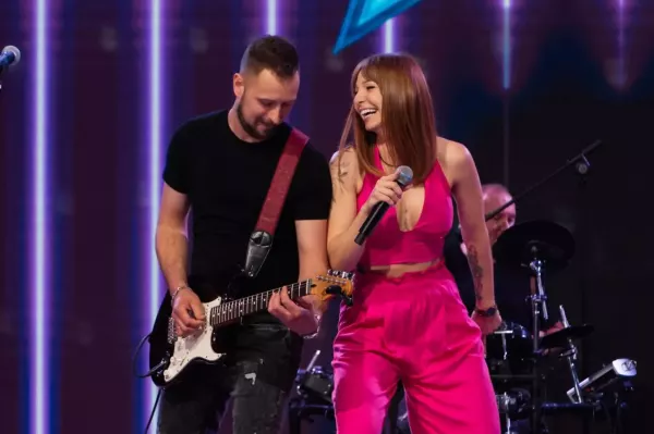 Skalsky Band w "DiscoStar" z utworem "Bliskość Ciała" grupy Cliver