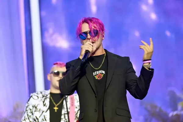 Skolim na Festiwalu Weselnych Przebojów w Mrągowie zaskoczył wszystkich wykonaniem hitu „O Tobie kochana„ zespołu Milano | VIDEO
