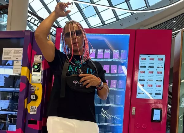 Skolim nie tylko królem latino! Jego różowe perfumy „Temperatura” i „Bebecita” dostępne w warszawskiej galerii

