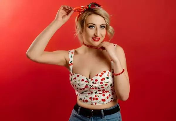 Gorąca sesja znanej wokalistki disco polo! Gwiazda stanęła przed obiektywem wyjątkowej fotografki! 