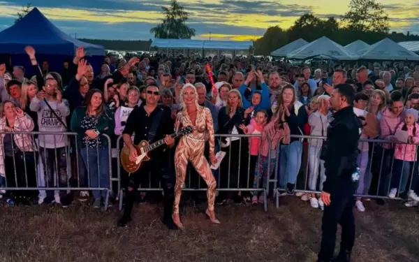 Taką energię mają najlepsi?! Super Koncert gwiazd disco polo Mejk w Miejscowości Linie: Niezapomniana Zabawa! 