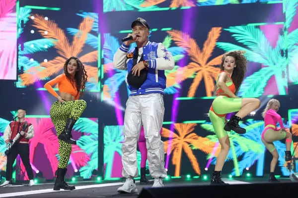 Sylwestrowa gorączka z Disco Polo: Podwójna dawka muzyki na antenach Polo TV i Disco Polo Music! Co oglądać 31 grudnia? 