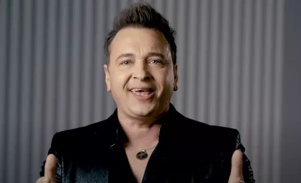 „Tak bardzo chcę być z Tobą„ gorąca premiera od zespołu Weekend dostępna! Radek Liszewski z doskonałym hitem!