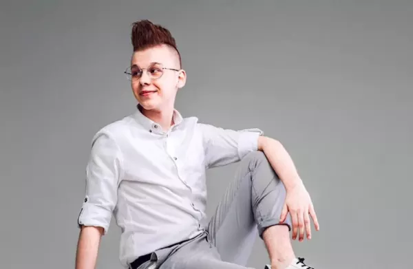 Tak brzmi debiut, o którym będzie głośno. Kacper Raduchowski z przedpremierą „Ja to mam styl"