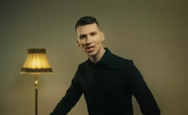 Tak powinno brzmieć disco polo?! Bayera numerem jeden w branży?! „Bukiet róż” to prawdziwy hit
