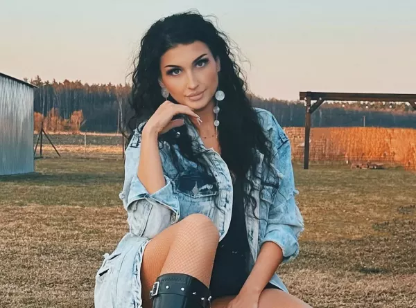 Tak wygląda Bikiny dziś. Jej stylizacja z nowych zdjęć wywołała poruszenie w disco polo
