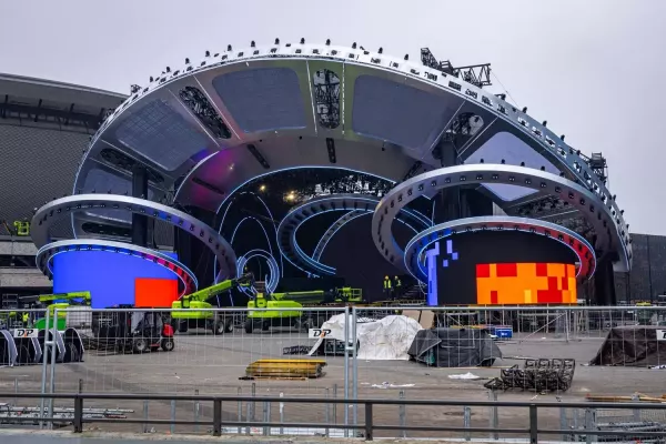 Tak wygląda gigantyczna scena Sylwestra z Dwójką 2025