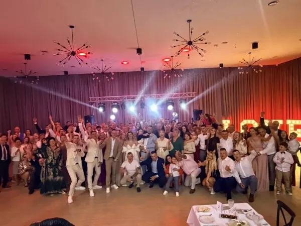 Tak wygląda wesele, na którym gra zespół Playboys. Para Młoda i goście zaszaleli na całego