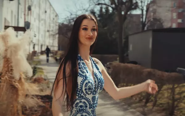 Taka sąsiadka to skarb. Dox pokazał klip „Moja sąsiadka" i liczba wyświetleń szaleje