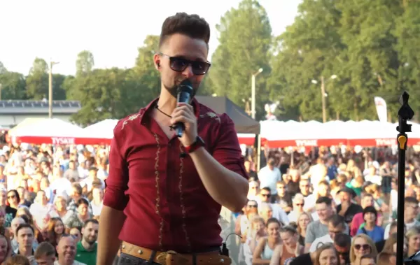 Góralski HIT?! „Takiego Janicka„ w wykonaniu zespołu Roy podbija sieć – To góralskie brzmienia na najwyższym poziomie?! 
