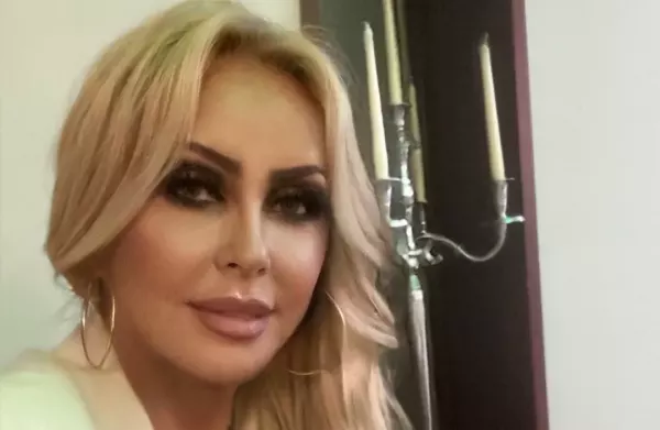 Teresa Werner w prześwitującej kreacji rozpala zmysły fanów! Szlagierowa diwa pokazała za dużo?! Fani „Elegancko i z klasą„