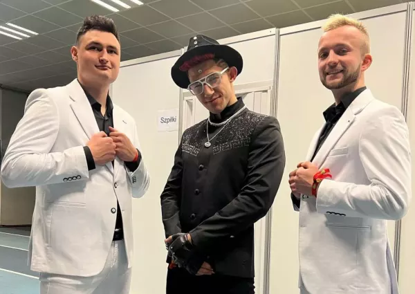 To było coś pięknego! Zobaczcie na żywo występ Kamila Kossakowskiego i zespołu DiscoBoys na Łódź Disco Fest 2022 | VIDEO