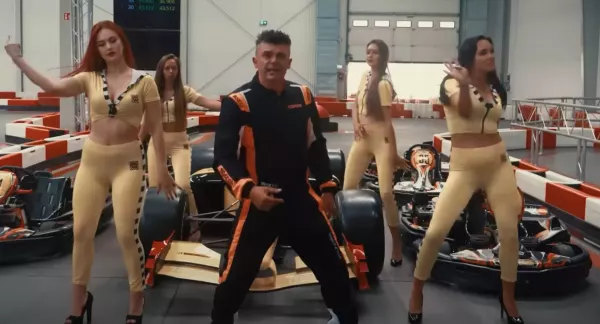 Wielki powrót Króla Disco Polo?! Tomasz Niecik atakuje nowością pt. „Cztery 18-nastki jadą„
