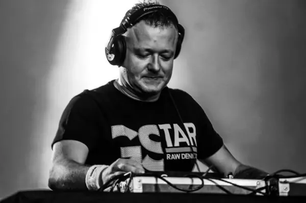 Tragiczna śmierć DJ-a Hazela. Symboliczne pożegnanie i pośmiertne wyróżnienie