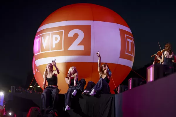 TVP znów uderza w disco polo. Brak tego gatunku muzycznego w letniej trasie TVP 2026! Fani wściekli