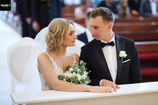 Uwielbiana para disco polo wzięła ślub! Artyści pochwali się zdjęciem z ceremonii zaślubin! Wyglądali obłędnie! 