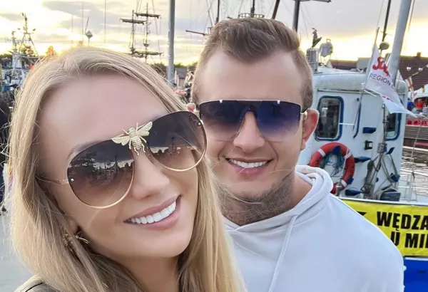 Uwielbiany Dawid Narożny lider zespołu Piękni i Młodzi w hicie „Zawsze tam gdzie ty„ Lady Pank!