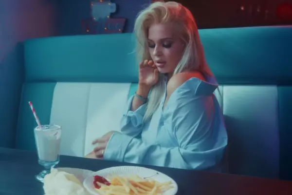 „Uzależniłaś mnie” w wykonaniu Marcina Millera i Blondi podbija świat disco polo