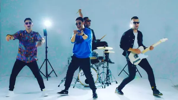 W jaki sposób można szybko zarobić milion? Artyści disco polo - Playboys i MiłyPan wykorzystali przepis na sukces!